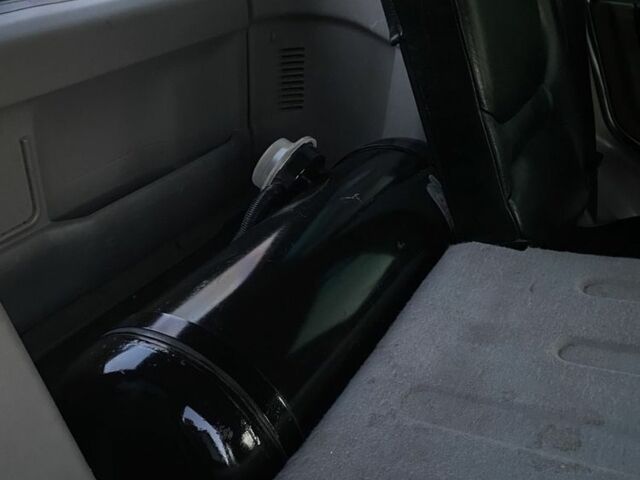 Серый Ленд Ровер Фрилендер, объемом двигателя 1.8 л и пробегом 238 тыс. км за 5000 $, фото 6 на Automoto.ua