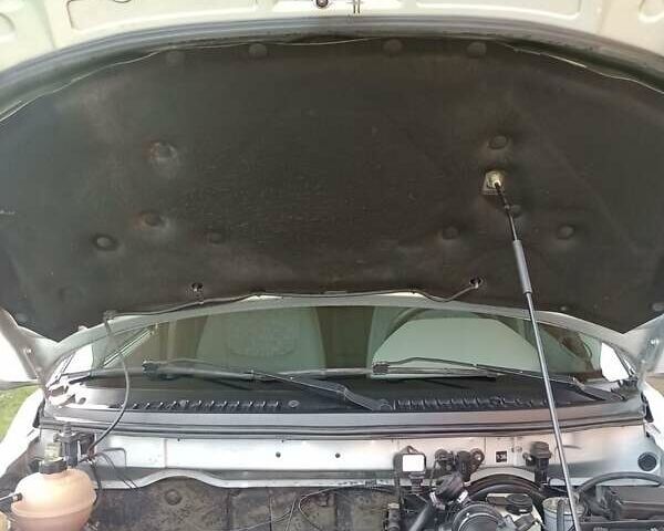 Сірий Ленд Ровер Freelander, об'ємом двигуна 2 л та пробігом 324 тис. км за 5800 $, фото 13 на Automoto.ua