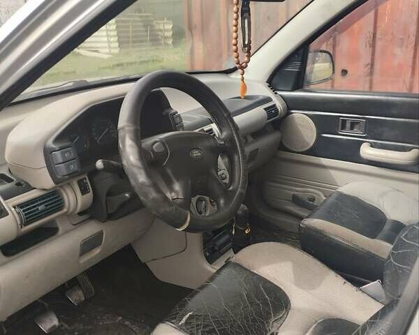 Сірий Ленд Ровер Freelander, об'ємом двигуна 1.99 л та пробігом 355 тис. км за 3200 $, фото 2 на Automoto.ua