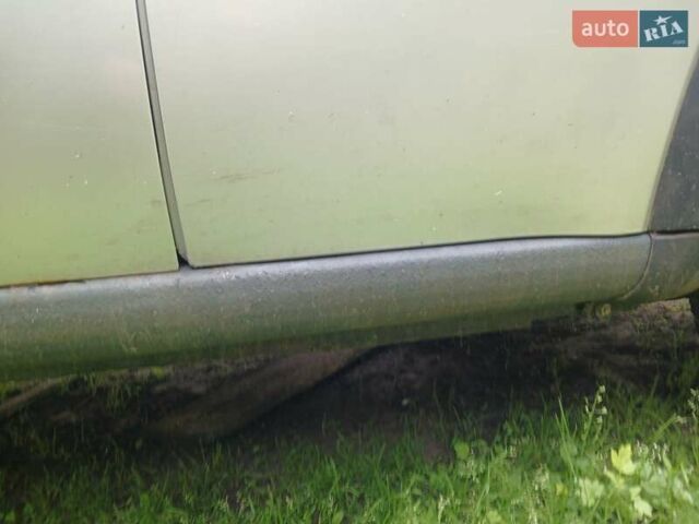 Сірий Ленд Ровер Freelander, об'ємом двигуна 2 л та пробігом 320 тис. км за 3000 $, фото 2 на Automoto.ua