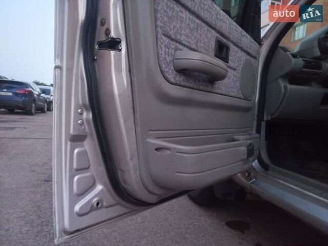 Сірий Ленд Ровер Freelander, об'ємом двигуна 1.99 л та пробігом 270 тис. км за 4500 $, фото 13 на Automoto.ua