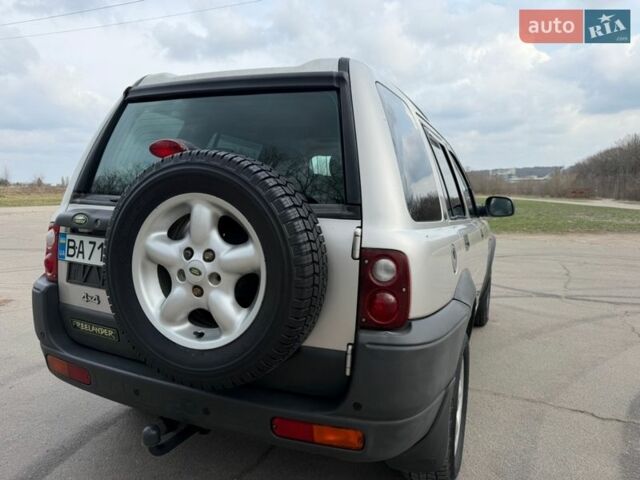 Серый Ленд Ровер Фрилендер, объемом двигателя 2 л и пробегом 266 тыс. км за 5200 $, фото 16 на Automoto.ua