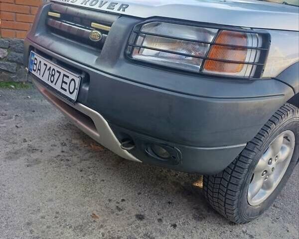 Серый Ленд Ровер Фрилендер, объемом двигателя 1.99 л и пробегом 266 тыс. км за 4999 $, фото 7 на Automoto.ua