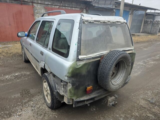 Серый Ленд Ровер Фрилендер, объемом двигателя 2 л и пробегом 200 тыс. км за 1241 $, фото 2 на Automoto.ua