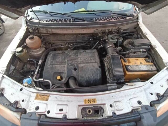 Серый Ленд Ровер Фрилендер, объемом двигателя 2 л и пробегом 354 тыс. км за 5000 $, фото 11 на Automoto.ua