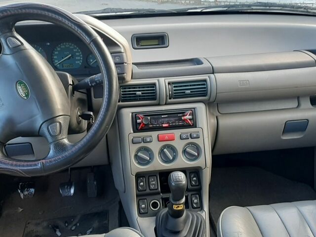 Серый Ленд Ровер Фрилендер, объемом двигателя 2 л и пробегом 260 тыс. км за 2500 $, фото 4 на Automoto.ua