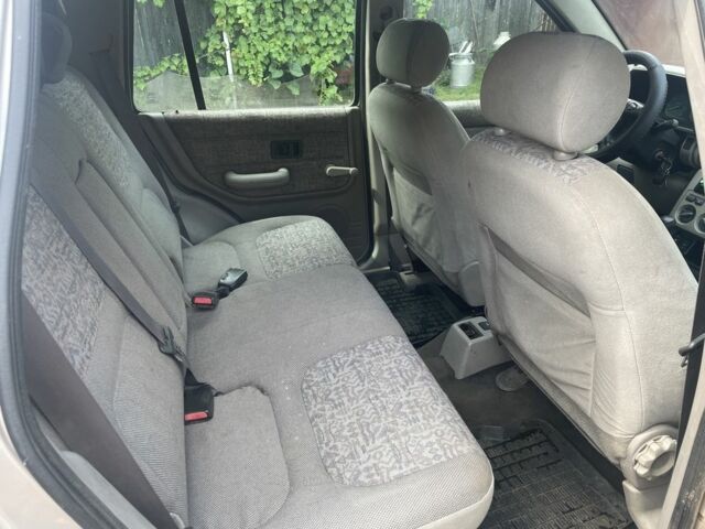 Сірий Ленд Ровер Freelander, об'ємом двигуна 2 л та пробігом 235 тис. км за 3000 $, фото 4 на Automoto.ua