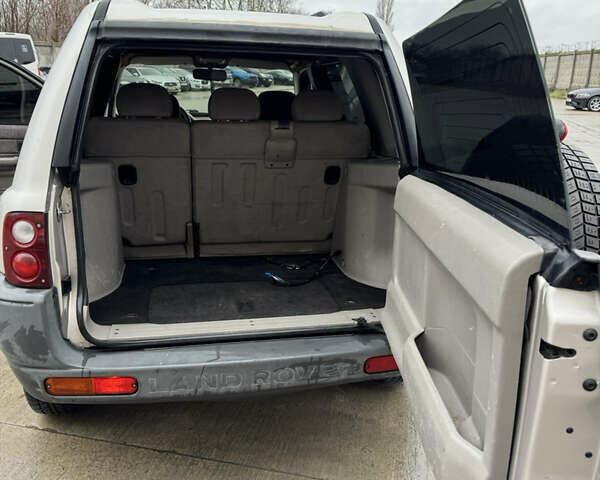 Сірий Ленд Ровер Freelander, об'ємом двигуна 2 л та пробігом 299 тис. км за 4200 $, фото 22 на Automoto.ua