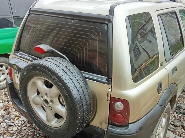 Серый Ленд Ровер Фрилендер, объемом двигателя 2 л и пробегом 350 тыс. км за 2900 $, фото 3 на Automoto.ua