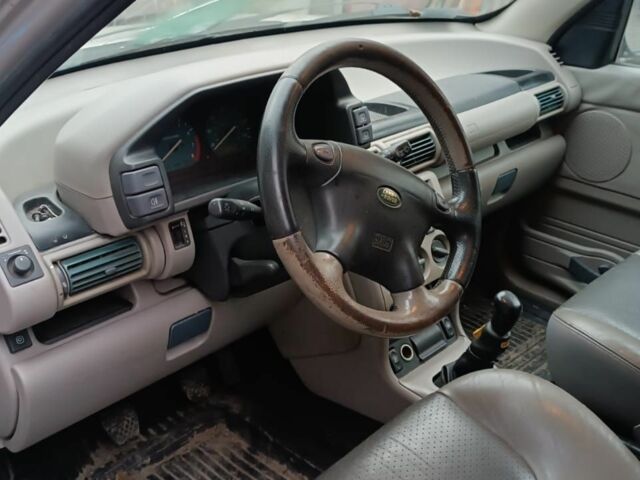 Серый Ленд Ровер Фрилендер, объемом двигателя 1.8 л и пробегом 140 тыс. км за 3500 $, фото 5 на Automoto.ua