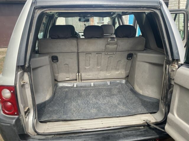 Сірий Ленд Ровер Freelander, об'ємом двигуна 2 л та пробігом 235 тис. км за 2000 $, фото 7 на Automoto.ua