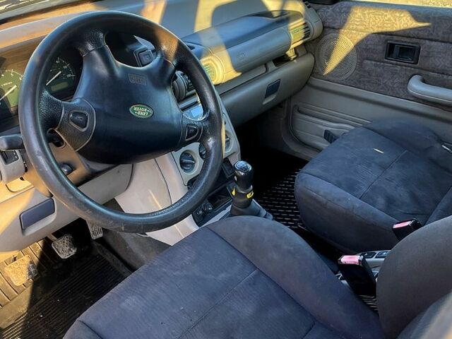 Серый Ленд Ровер Фрилендер, объемом двигателя 1.8 л и пробегом 0 тыс. км за 3900 $, фото 9 на Automoto.ua