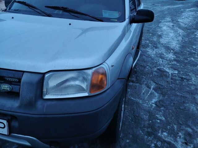 Сірий Ленд Ровер Freelander, об'ємом двигуна 2 л та пробігом 300 тис. км за 6000 $, фото 1 на Automoto.ua