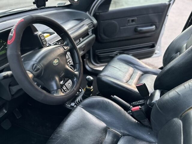 Сірий Ленд Ровер Freelander, об'ємом двигуна 1.8 л та пробігом 250 тис. км за 2200 $, фото 12 на Automoto.ua