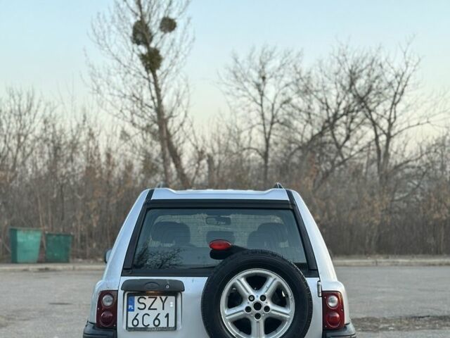 Сірий Ленд Ровер Freelander, об'ємом двигуна 1.8 л та пробігом 250 тис. км за 2200 $, фото 4 на Automoto.ua