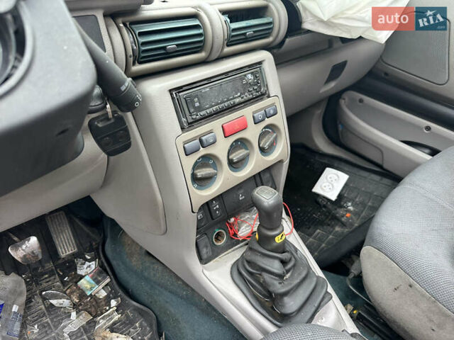 Сірий Ленд Ровер Freelander, об'ємом двигуна 2 л та пробігом 250 тис. км за 1850 $, фото 21 на Automoto.ua