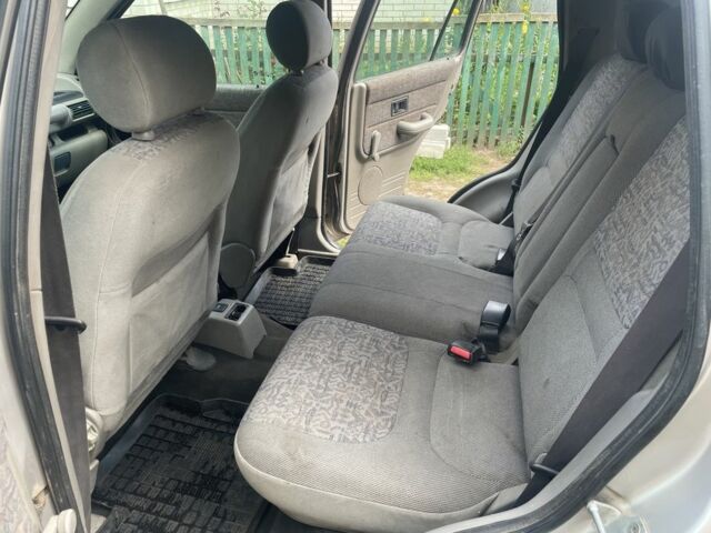 Сірий Ленд Ровер Freelander, об'ємом двигуна 2 л та пробігом 235 тис. км за 2000 $, фото 5 на Automoto.ua