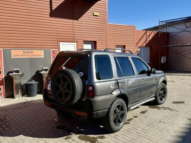 Серый Ленд Ровер Фрилендер, объемом двигателя 2 л и пробегом 176 тыс. км за 3000 $, фото 4 на Automoto.ua