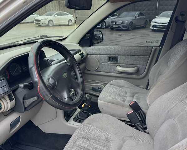 Сірий Ленд Ровер Freelander, об'ємом двигуна 2 л та пробігом 299 тис. км за 4200 $, фото 14 на Automoto.ua