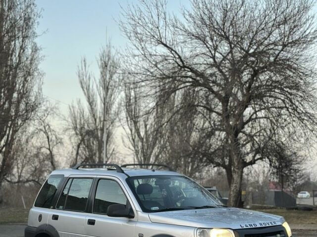Сірий Ленд Ровер Freelander, об'ємом двигуна 1.8 л та пробігом 250 тис. км за 2200 $, фото 2 на Automoto.ua