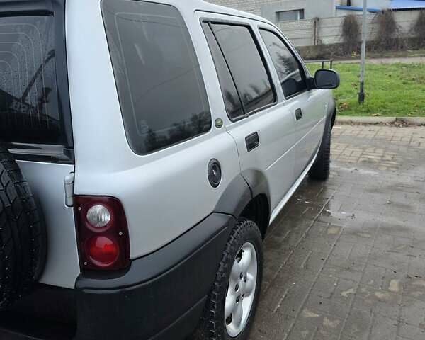 Сірий Ленд Ровер Freelander, об'ємом двигуна 1.8 л та пробігом 285 тис. км за 5100 $, фото 3 на Automoto.ua