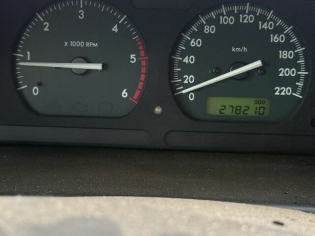 Серый Ленд Ровер Фрилендер, объемом двигателя 0 л и пробегом 278 тыс. км за 3159 $, фото 9 на Automoto.ua