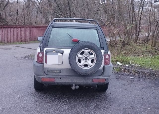Сірий Ленд Ровер Freelander, об'ємом двигуна 2 л та пробігом 322 тис. км за 1500 $, фото 4 на Automoto.ua