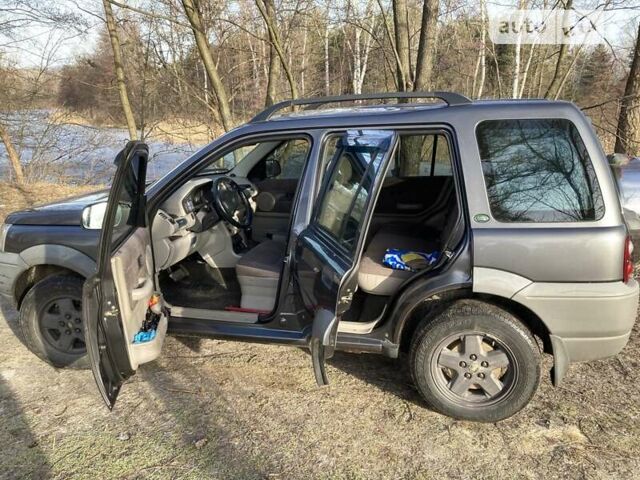 Сірий Ленд Ровер Freelander, об'ємом двигуна 2.5 л та пробігом 308 тис. км за 5700 $, фото 2 на Automoto.ua