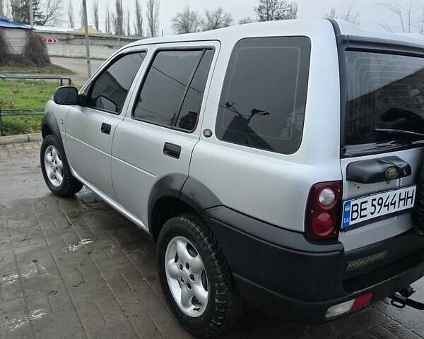 Сірий Ленд Ровер Freelander, об'ємом двигуна 1.8 л та пробігом 285 тис. км за 5100 $, фото 5 на Automoto.ua