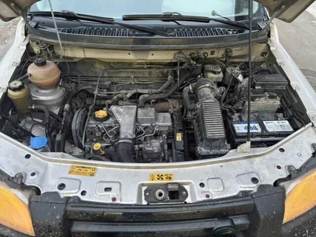 Сірий Ленд Ровер Freelander, об'ємом двигуна 2 л та пробігом 250 тис. км за 4900 $, фото 2 на Automoto.ua