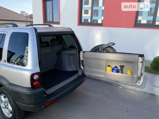 Сірий Ленд Ровер Freelander, об'ємом двигуна 2 л та пробігом 251 тис. км за 3850 $, фото 40 на Automoto.ua