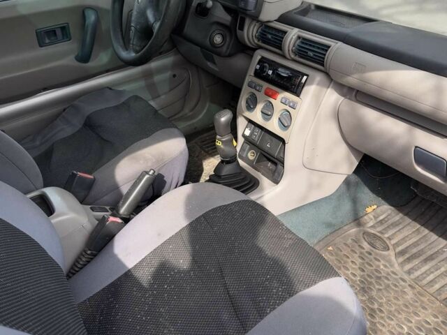 Сірий Ленд Ровер Freelander, об'ємом двигуна 2 л та пробігом 300 тис. км за 2600 $, фото 8 на Automoto.ua