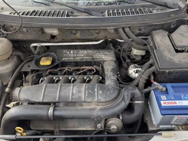 Сірий Ленд Ровер Freelander, об'ємом двигуна 2 л та пробігом 300 тис. км за 2600 $, фото 10 на Automoto.ua