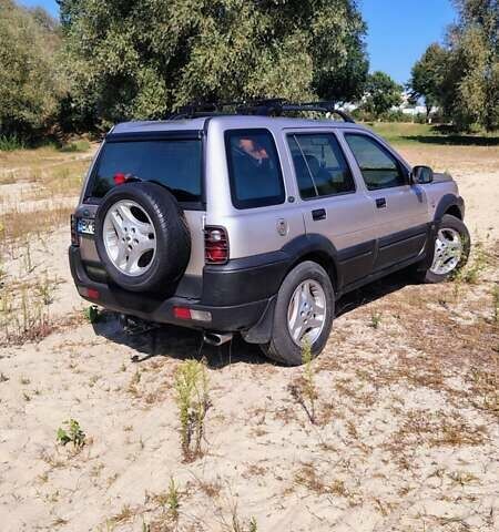 Сірий Ленд Ровер Freelander, об'ємом двигуна 1.99 л та пробігом 400 тис. км за 6100 $, фото 6 на Automoto.ua