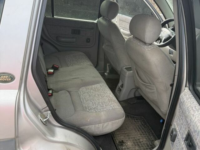 Серый Ленд Ровер Фрилендер, объемом двигателя 0 л и пробегом 278 тыс. км за 3159 $, фото 3 на Automoto.ua