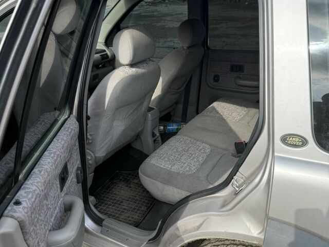 Серый Ленд Ровер Фрилендер, объемом двигателя 0 л и пробегом 278 тыс. км за 3159 $, фото 5 на Automoto.ua