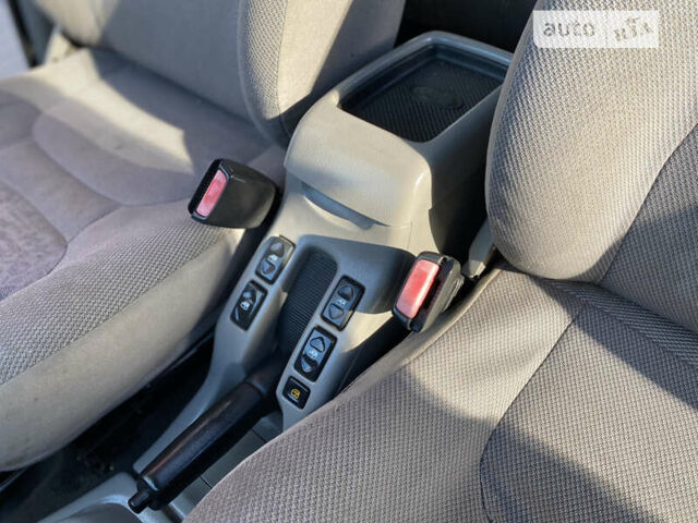 Сірий Ленд Ровер Freelander, об'ємом двигуна 2 л та пробігом 251 тис. км за 3850 $, фото 27 на Automoto.ua