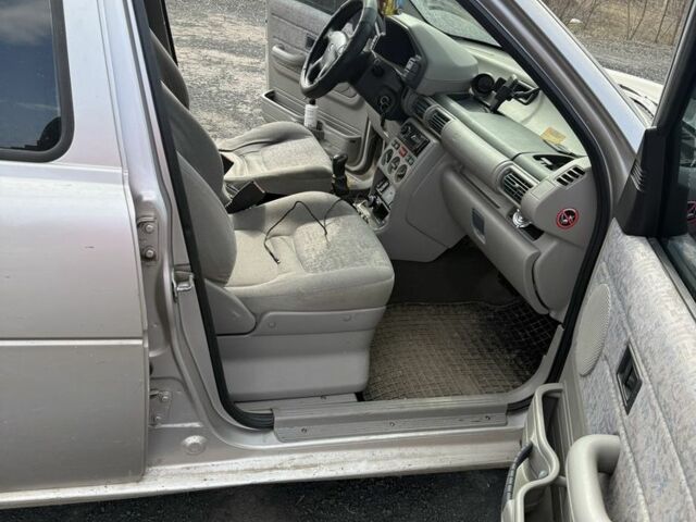 Серый Ленд Ровер Фрилендер, объемом двигателя 0 л и пробегом 278 тыс. км за 3159 $, фото 4 на Automoto.ua