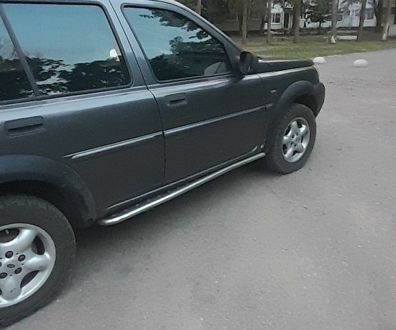 Сірий Ленд Ровер Freelander, об'ємом двигуна 2 л та пробігом 300 тис. км за 2100 $, фото 5 на Automoto.ua