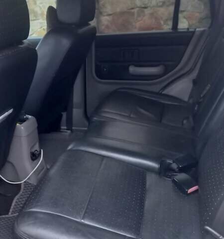 Серый Ленд Ровер Фрилендер, объемом двигателя 1.95 л и пробегом 230 тыс. км за 4800 $, фото 2 на Automoto.ua