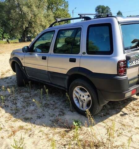 Сірий Ленд Ровер Freelander, об'ємом двигуна 1.99 л та пробігом 400 тис. км за 6100 $, фото 4 на Automoto.ua