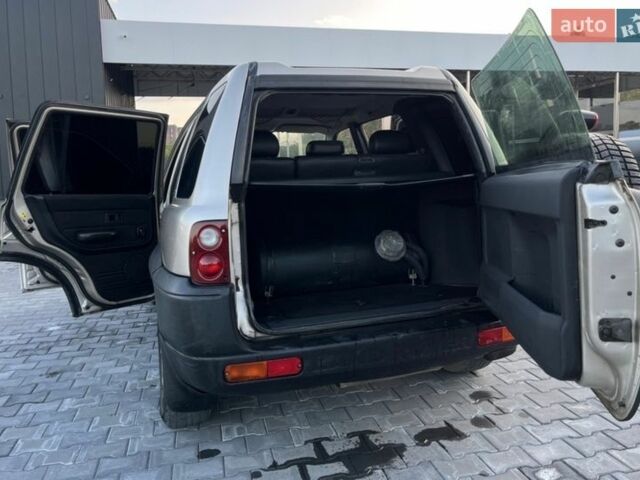 Серый Ленд Ровер Фрилендер, объемом двигателя 2.5 л и пробегом 260 тыс. км за 4499 $, фото 27 на Automoto.ua