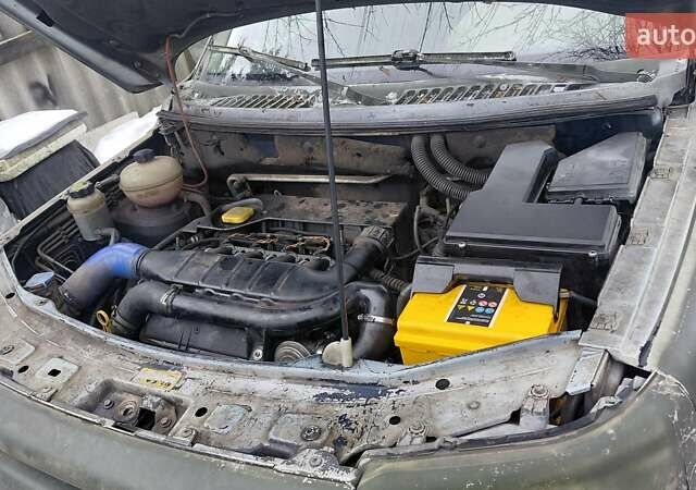 Серый Ленд Ровер Фрилендер, объемом двигателя 1.49 л и пробегом 280 тыс. км за 2500 $, фото 2 на Automoto.ua