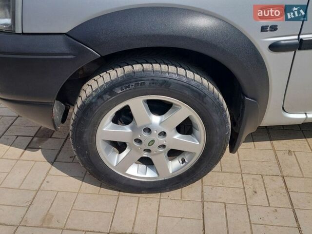 Сірий Ленд Ровер Freelander, об'ємом двигуна 1.95 л та пробігом 170 тис. км за 5800 $, фото 14 на Automoto.ua