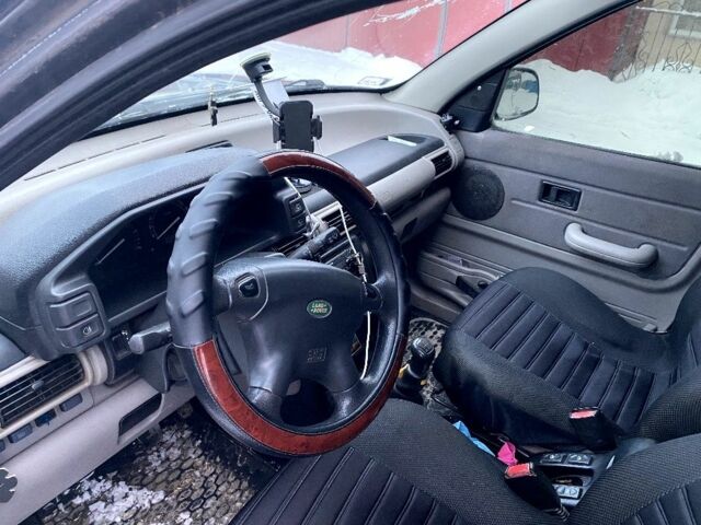 Серый Ленд Ровер Фрилендер, объемом двигателя 2 л и пробегом 340 тыс. км за 2400 $, фото 4 на Automoto.ua