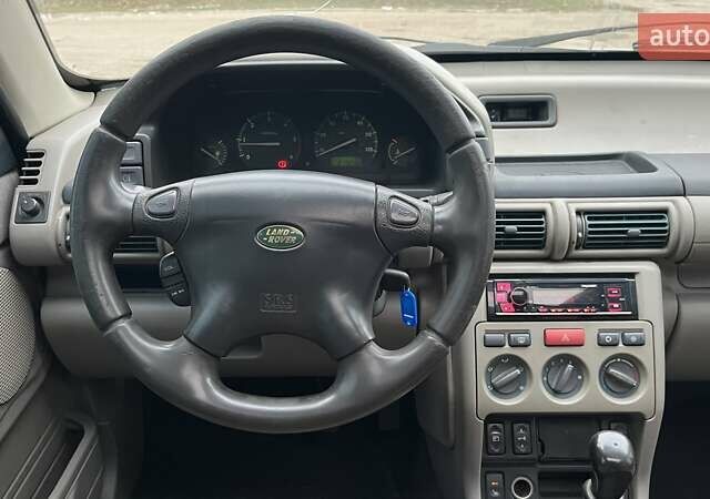Сірий Ленд Ровер Freelander, об'ємом двигуна 2 л та пробігом 219 тис. км за 4200 $, фото 15 на Automoto.ua