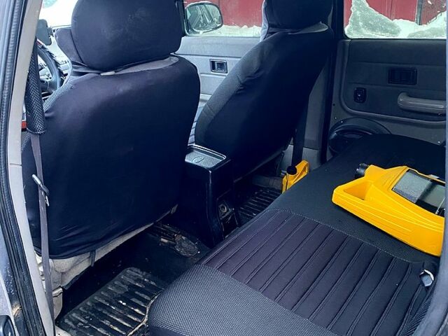 Серый Ленд Ровер Фрилендер, объемом двигателя 2 л и пробегом 240 тыс. км за 2400 $, фото 6 на Automoto.ua