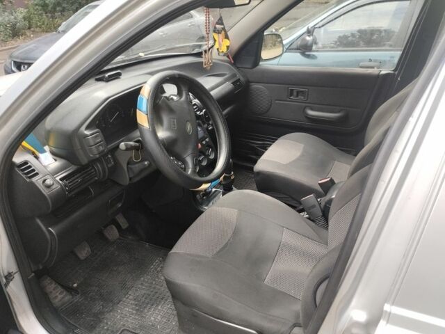 Сірий Ленд Ровер Freelander, об'ємом двигуна 2 л та пробігом 350 тис. км за 3201 $, фото 3 на Automoto.ua