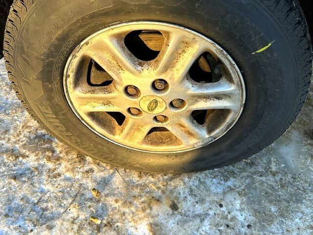 Серый Ленд Ровер Фрилендер, объемом двигателя 2 л и пробегом 380 тыс. км за 2800 $, фото 4 на Automoto.ua