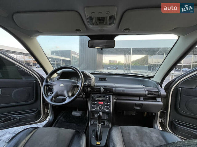 Ленд Ровер Фрилендер 2002 в Каменце-Подольском на Automoto.ua Серый Ленд Ровер Фрилендер, объемом двигателя 2.5 л и пробегом 257 тыс. км за 4999 $, фото 34 на Automoto.ua